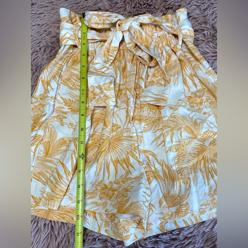 Ophelia Roe Printed Shorts - Picture 13 of 13